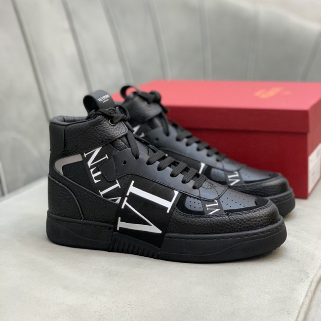 Valentino Men Shoes Fashion Design Luxury Brand Gumboy Sneakers Boots with Original Box Whatapp