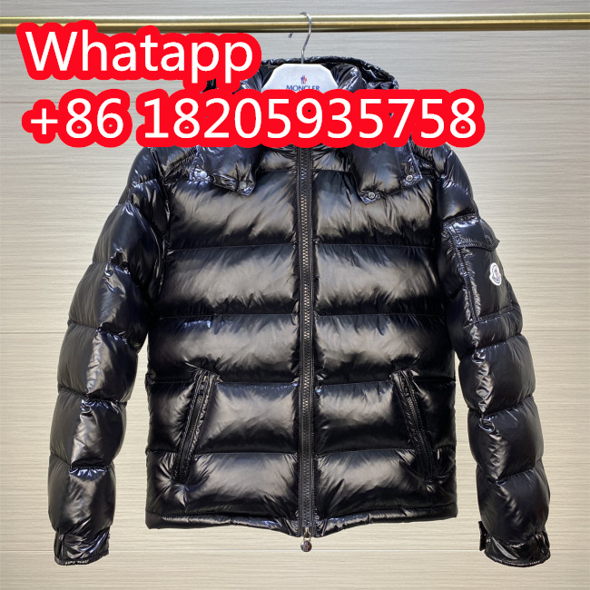 Moncler Men Womens Down Jacket Womens Coats Luxury Brand Fashion Design Whatapp