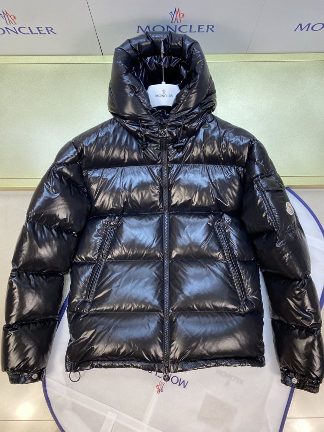 Moncler Men Womens Down Jacket Womens Coats Luxury Brand Fashion Design Whatapp