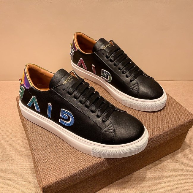 Givenchy Men Shoes Fashion Type Luxury Brand GIVENCHY SNEAKERS IN LEATHER WITH LATEX BAND with Original Box Whatapp