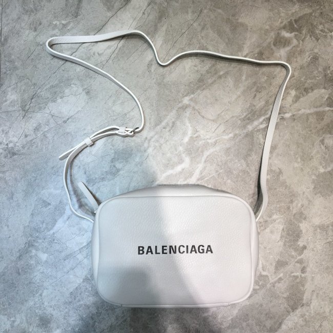 Balenciag Womens Bags Everyday Camera Bag Whatapp