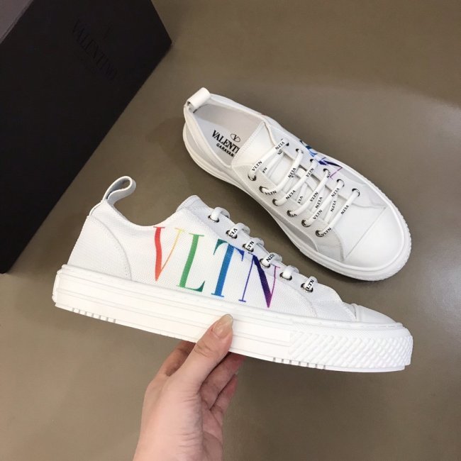 Valentino Men and Women Shoes Fashion Design Luxury Brand Whatapp