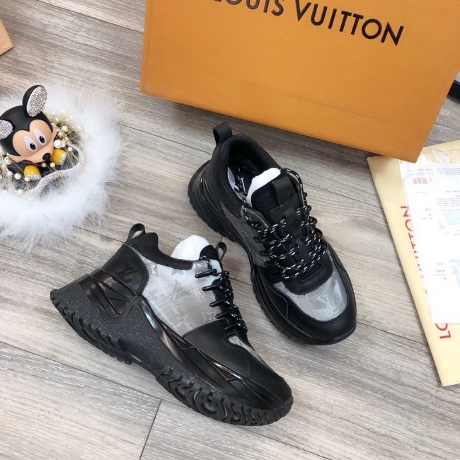 Louis Vuitton Men Shoes Fashion Sneakers Luxury Brand Mens Run Away Pulse Sneaker Casual Shoes with Original Box Whatapp