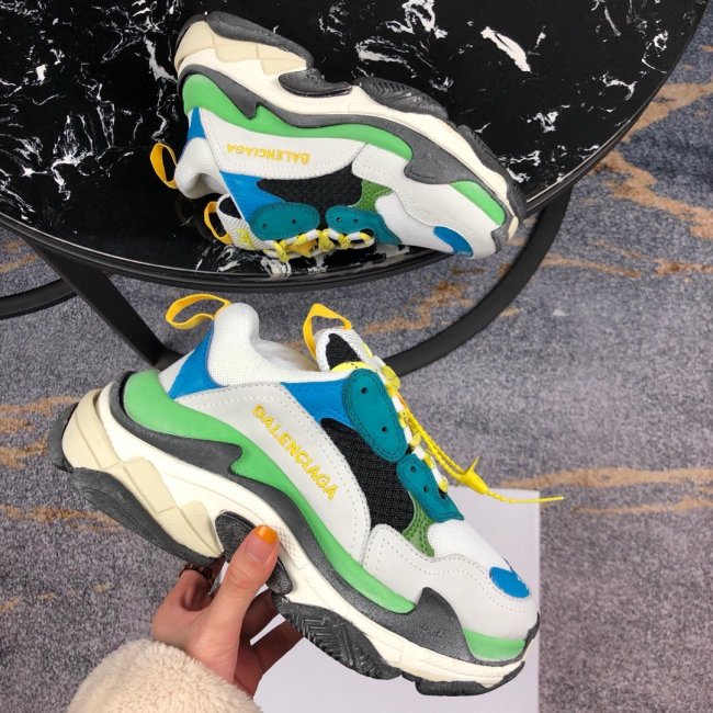 Balenciaga Mens Shoes Triple S Sneaker Whatapp