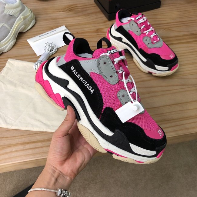 Balenciaga Womens Shoes Breathable Design Sneakers Luxury Brand Triple S Sneaker Whatapp