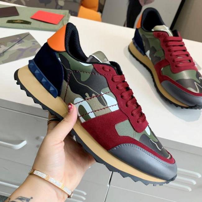 Valentino Men Shoes Fashion Design Luxury Brand ROCKSTUD CALFSKIN SNEAKER with Original Box Whatapp