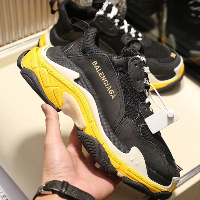 Balenciaga Womens Shoes Breathable Design Sneakers Luxury Brand Triple S Sneaker Whatapp