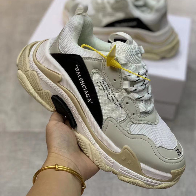 Balenciaga Womens Shoes Breathable Design Sneakers Luxury Brand Triple S Sneaker Whatapp