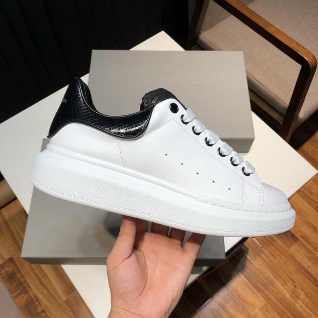 Alexander McQueen Women Shoes Fashion Design Luxury Brand Oversized Sneaker Whatapp