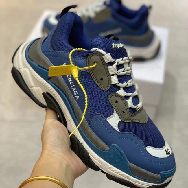 Balenciaga Womens Shoes Breathable Design Sneakers Luxury Brand Triple S Sneaker Whatapp