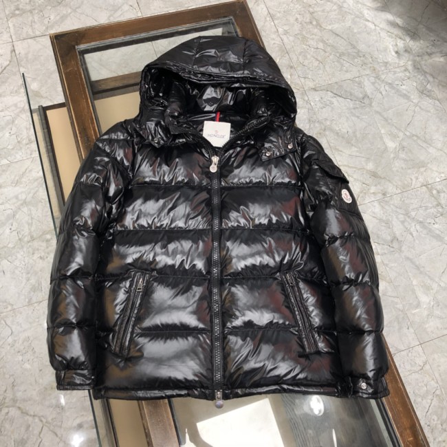 Moncler Design Mens Womens Winter Windprood Down Jackets Keep Warm 90% White Duck Down Whatapp