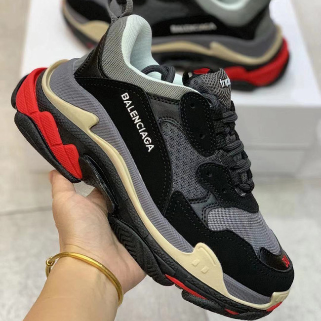 Balenciaga Womens Shoes Breathable Design Sneakers Luxury Brand Triple S Sneaker Whatapp