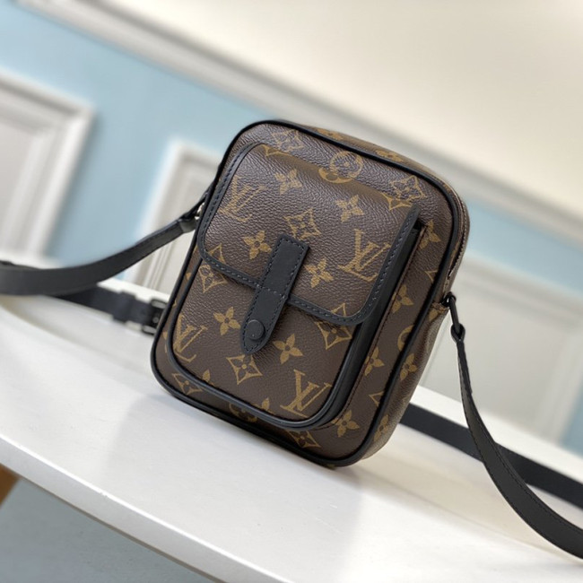 Louis Vuitton Womens Mens Waist Bags Luxury Brand Fashion Type with Original Box Whatapp