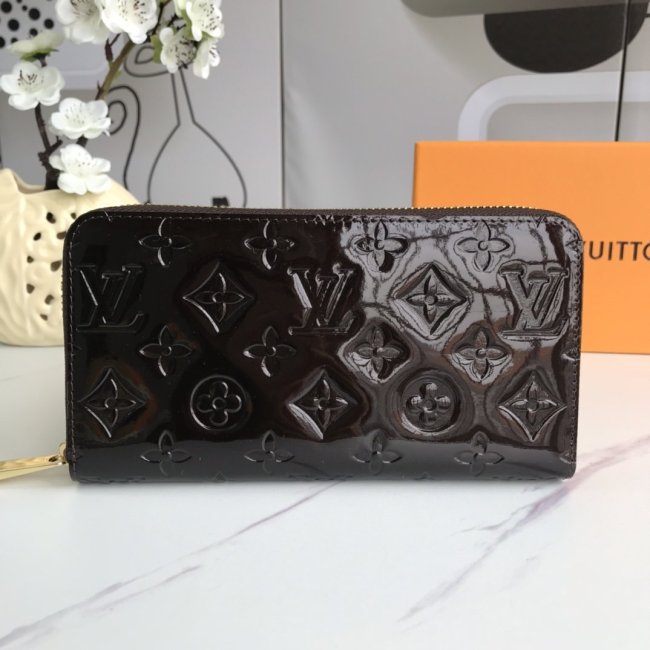 Louis Vuitton Women Bag Wallet Whatapp