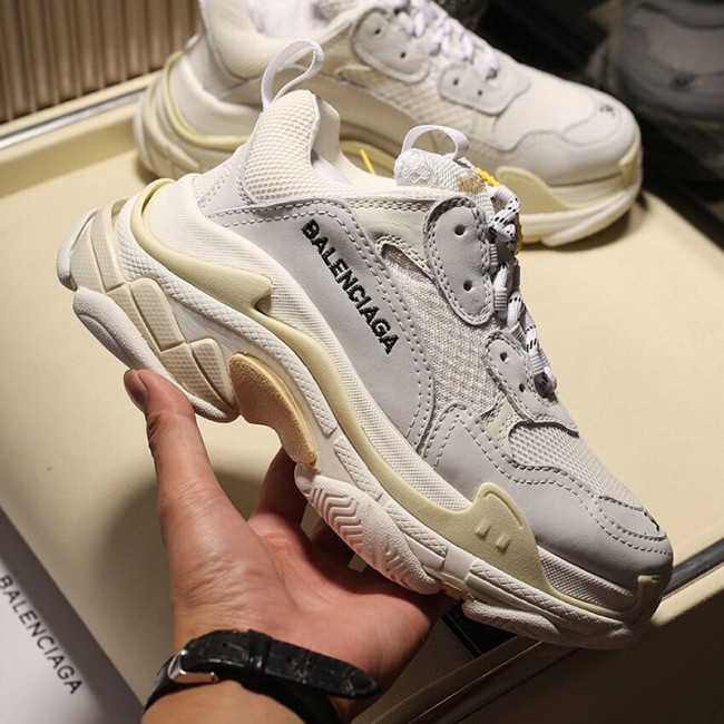 Balenciaga Womens Shoes Breathable Design Sneakers Luxury Brand Triple S Sneaker Whatapp