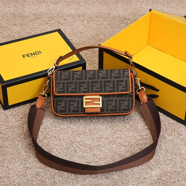 Fendi Womens Bag BAGUETTE Whatapp