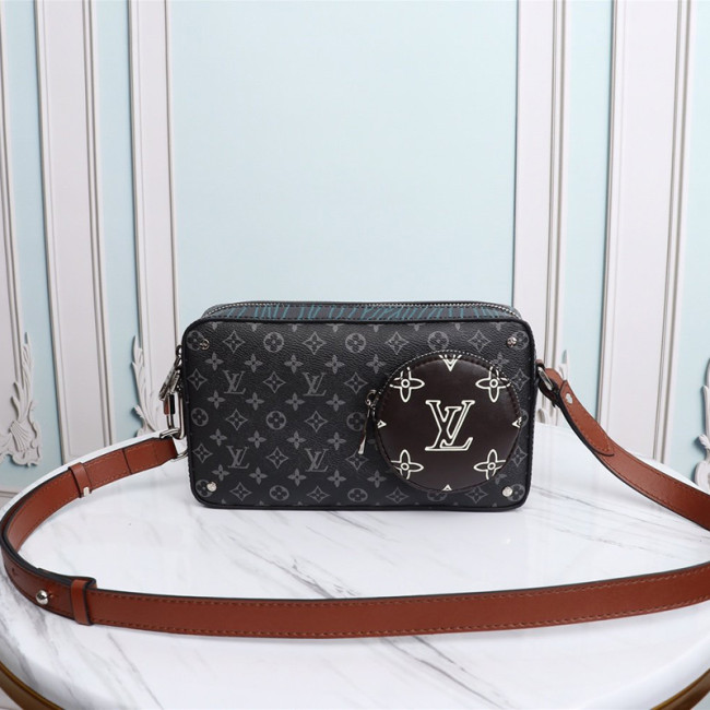 Louis Vuitton Mens Bag Shoulder Bag MESSENGER Whatapp