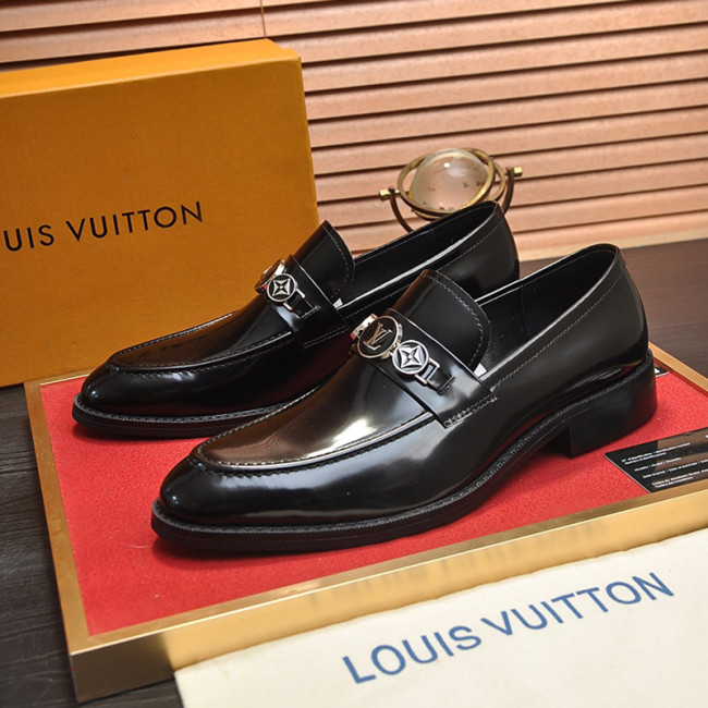 Louis Vuitton Men Shoes Dress Shoes Fashion Luxury Brand Mens Casual Shoes with Original Box Whatapp