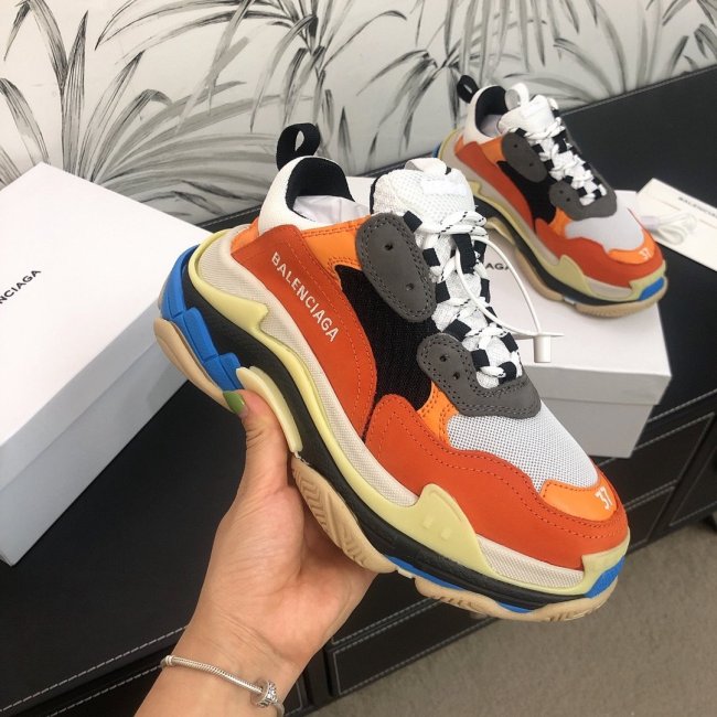 Balenciaga Mens Shoes Triple S Sneaker Whatapp