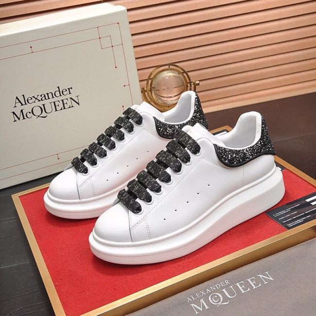 Alexander McQueen Men Shoes Fashion Design Luxury Brand Whatapp