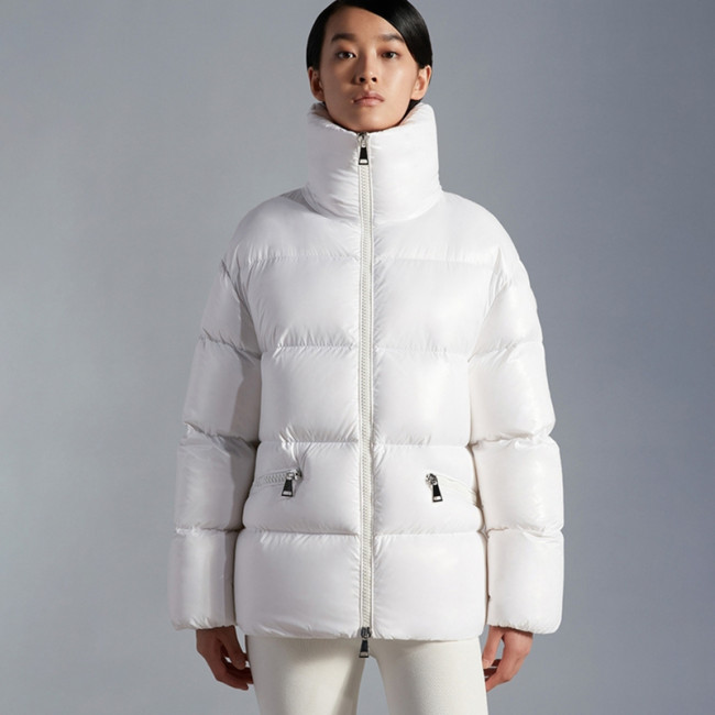 Moncler Design Womens Winter Windprood Down Jackets Keep Warm 90% White Duck Down Whatapp