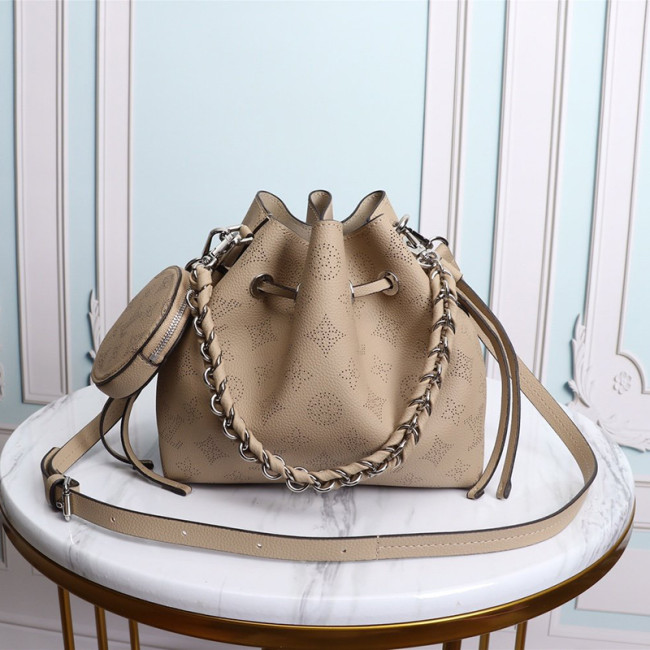 Louis Vuitton Womens Bag BELLA Bucket Bag Whatapp