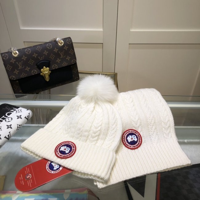 Canada Goose Scarves Men Womens Fashion Scarf and Hats Set with Original Box Whatapp