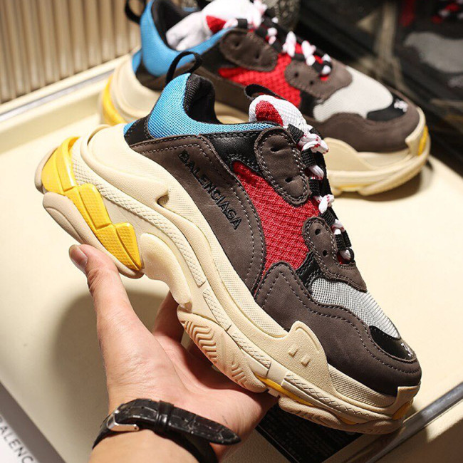 Balenciaga Womens Shoes Breathable Design Sneakers Luxury Brand Triple S Sneaker Whatapp