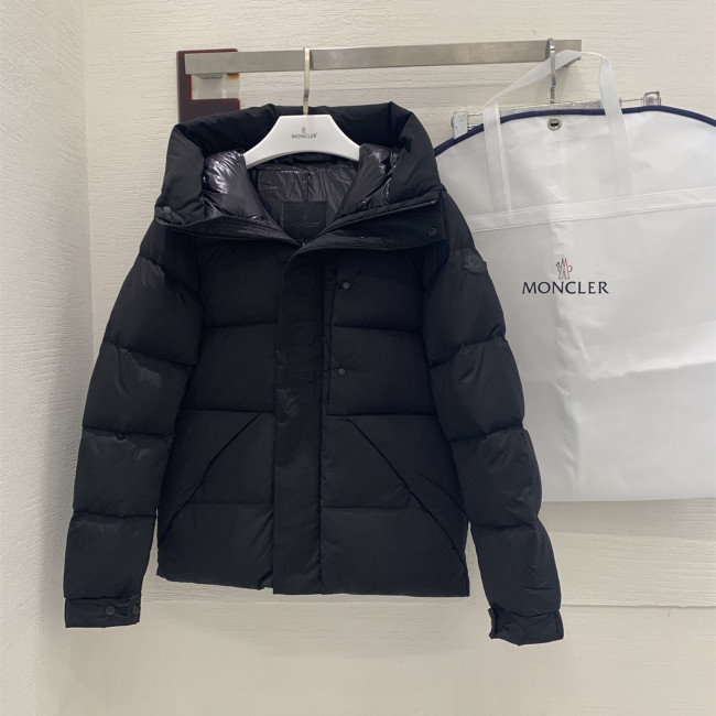 Moncler Men Womens Down Jacket Womens Coats Luxury Brand Fashion Design Whatapp