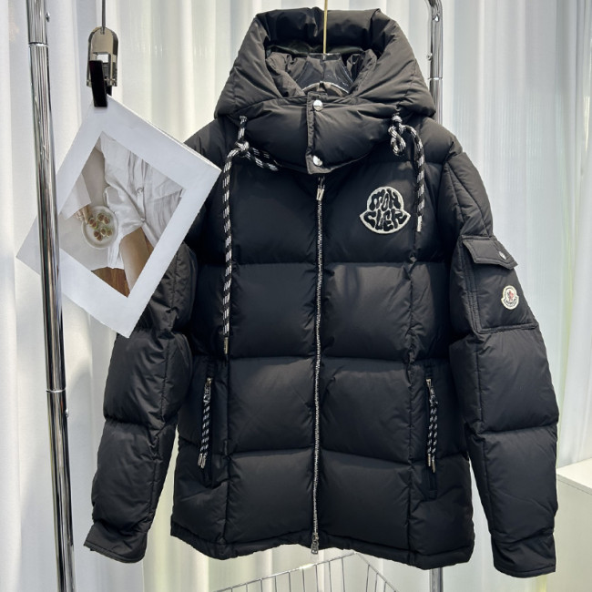 Moncler Men Womens Down Jacket Womens Coats Luxury Brand Fashion Design Whatapp