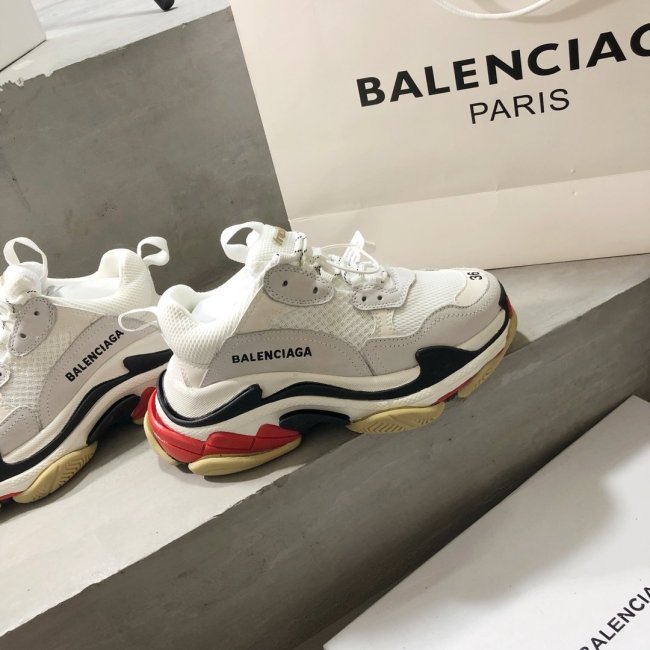 Balenciaga Mens Shoes Triple S Sneaker Whatapp