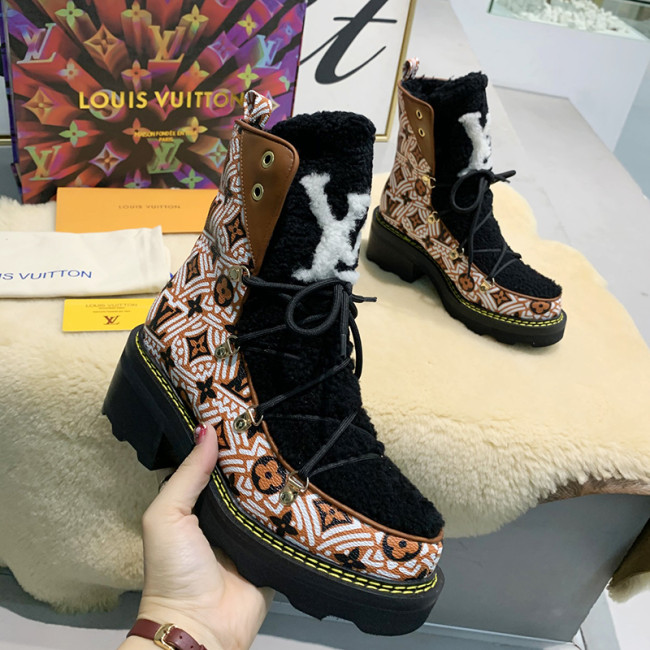 Louis Vuitton Women Shoes Boots Luxury Brand LV BEAUBOURG ANKLE BOOT with Original Box Whatapp