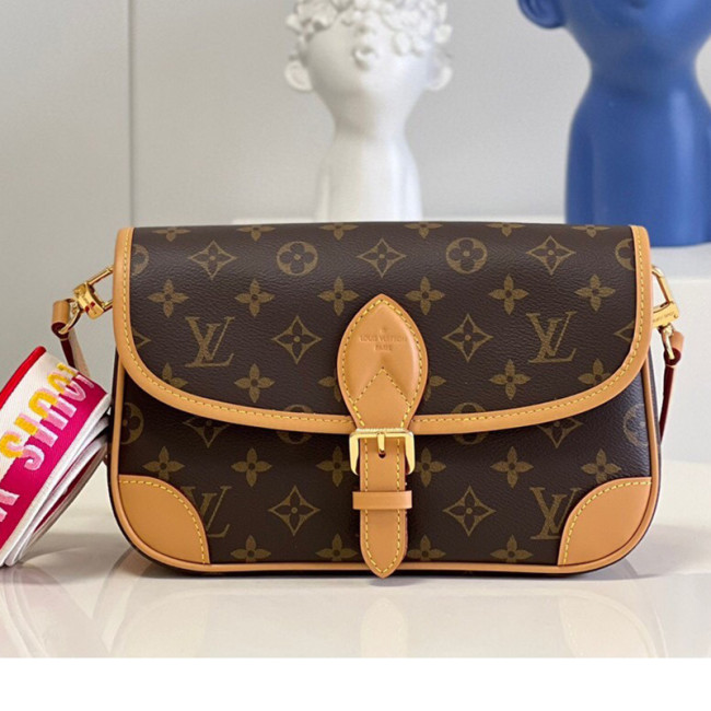 Louis Vuitton Womens Bags Messenger Shoulder Bag Luxury Brand LV M46069 Bags for Women Monogram coated canvas Whatapp