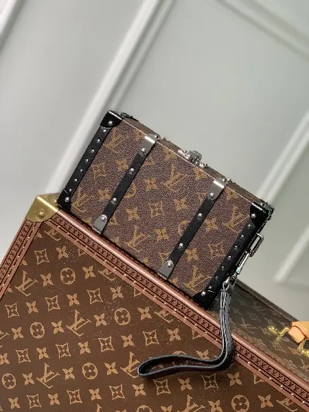 Replica Louis Vuitton 2022 new messenger bag