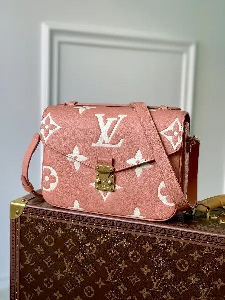 Replica Louis Vuitton 2022 new sling bag