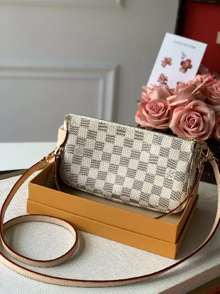 Replica Louis Vuitton 2022 new fashion Handbags N41207