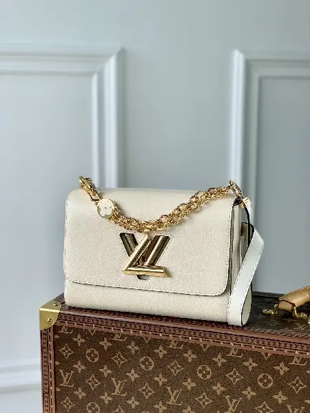 Replica Louis Vuitton 2022 new fashion Handbags M50282