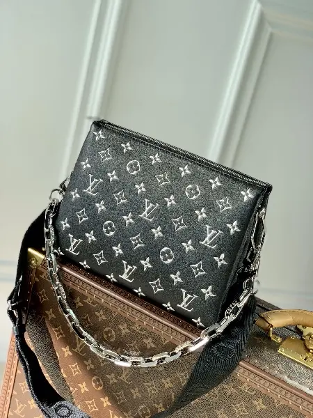 Replica Louis Vuitton 2022 new fashion Handbags M57791