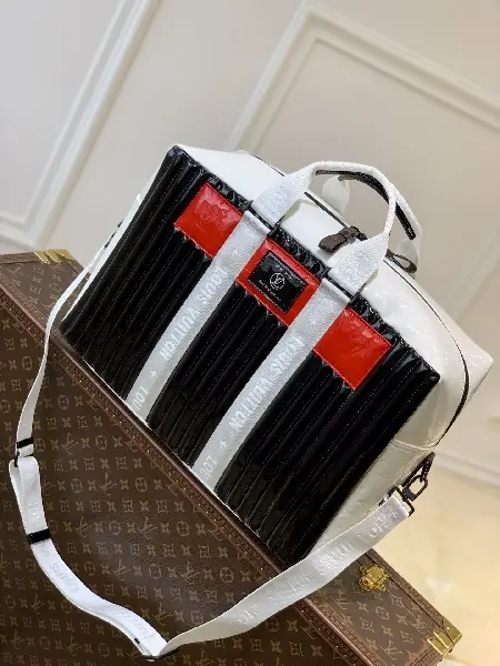 Replica Louis Vuitton 2022 new fashion Handbags M41122