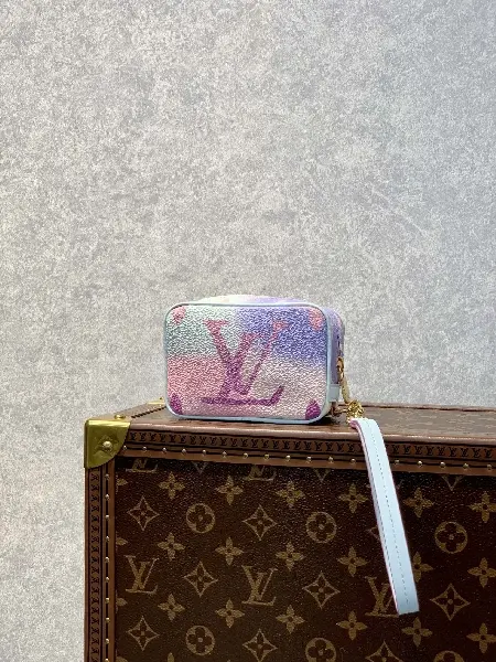 Replica Louis Vuitton 2022 new fashion Small Bags M81339