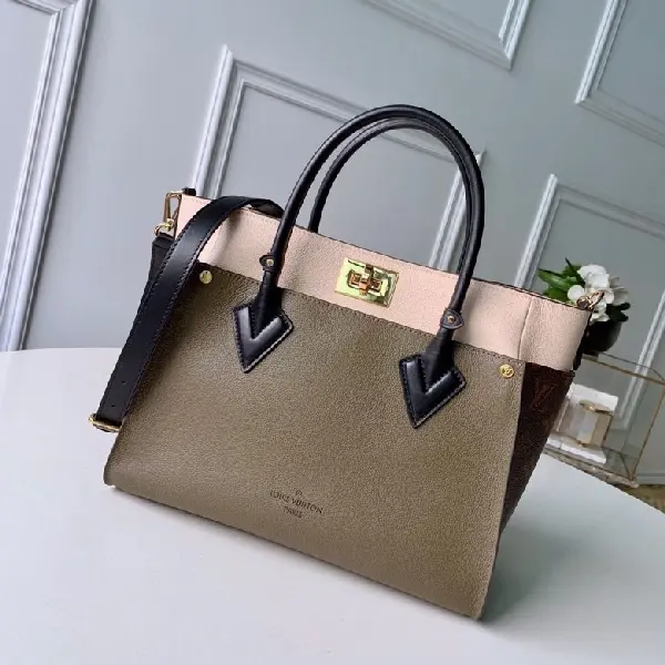 Replica Louis Vuitton 2022 new fashion Handbags