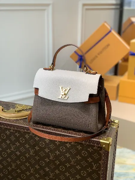 Replica Louis Vuitton 2022 new fashion Handbags M58978