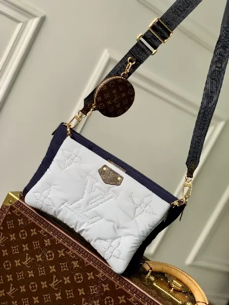 Replica Louis Vuitton 2022 new sling bag