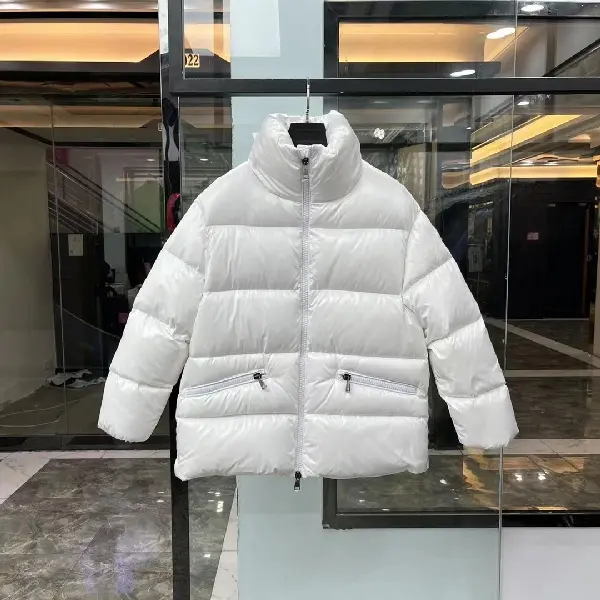 Replica Moncler 2022 new women's down jacket