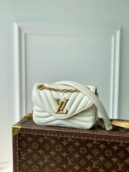 Replica Louis Vuitton 2022 New Wave Small Bags M20685