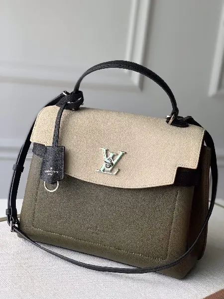 Replica Louis Vuitton 2022 new fashion Handbags M51395