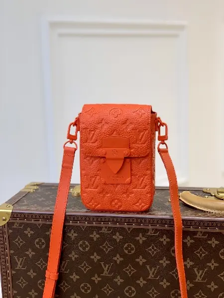 Replica Louis Vuitton 2022 new fashion Small Bags M81525