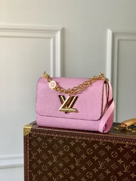 Replica Louis Vuitton 2022 new fashion Handbags M50282