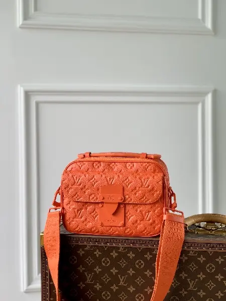 Replica Louis Vuitton 2022 new fashion Small Bags M20904