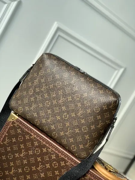 Replica Louis Vuitton 2022 new sling bag